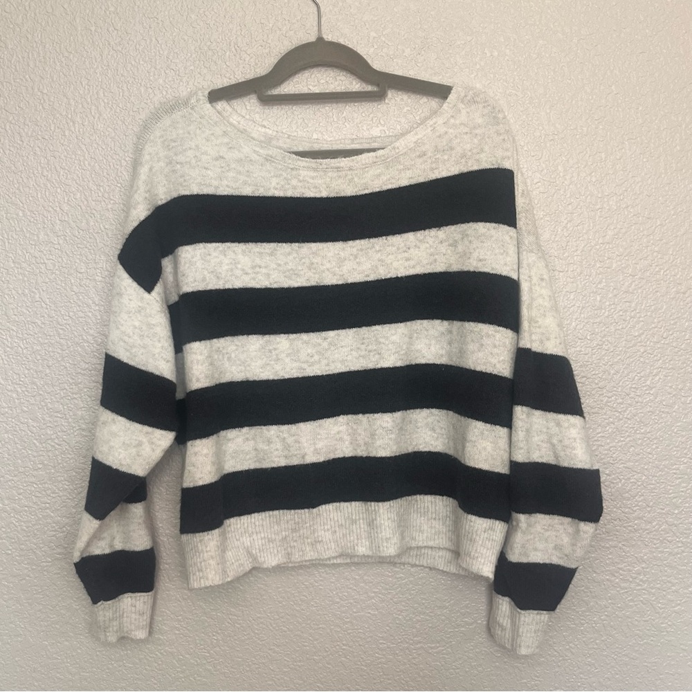 American Eagle Outfitters Black and gray Striped Oversized Sweater size small